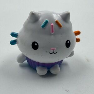 Gabby's Dollhouse Cakey's Cupcake Cat Mini Toy Figure Cake Topper